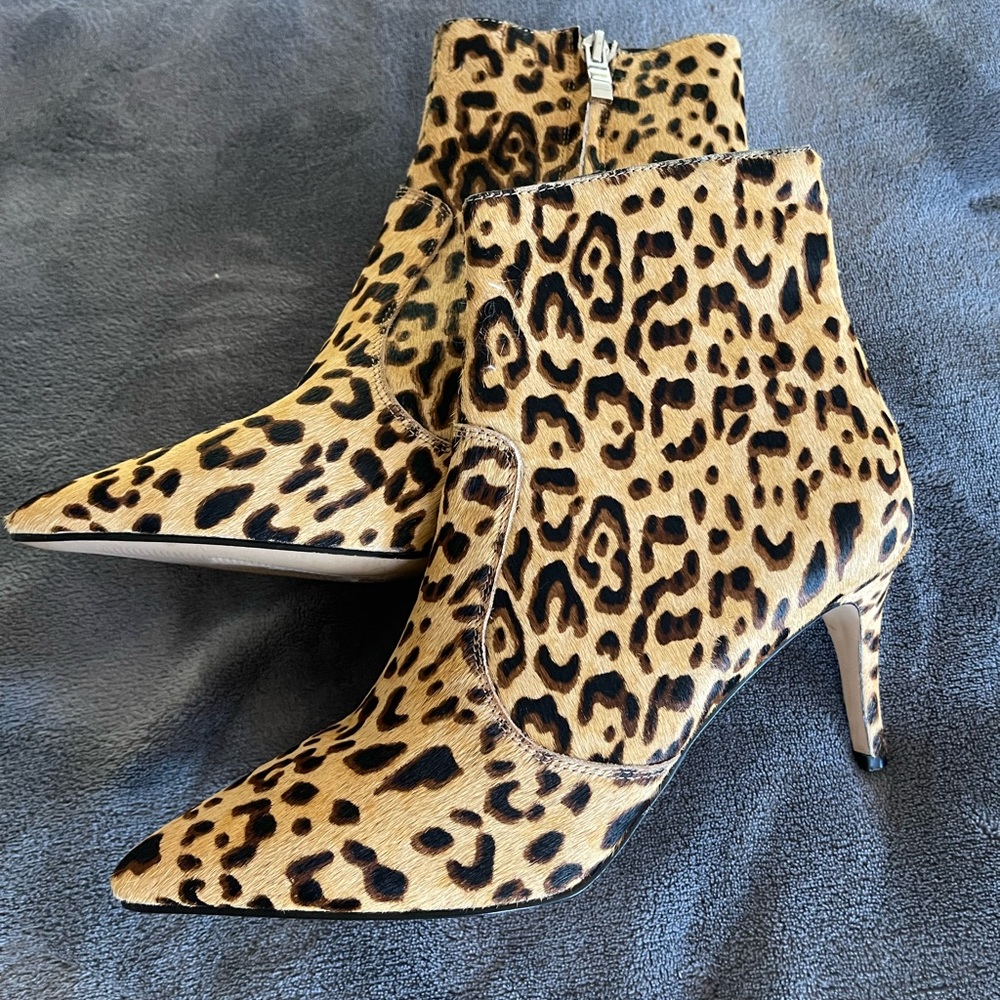 Shoes - Picture 2 of 5